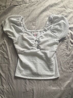 No Boundaries White Puff-Sleeve Knot Crop Top